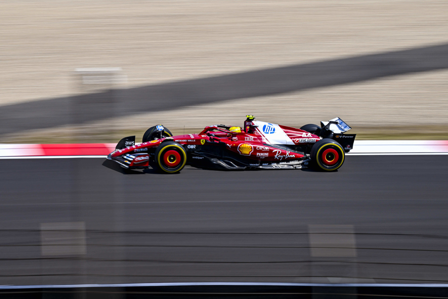 震撼！汉密尔顿在赛车赛场遭遇淘汰！的简单介绍-乐鱼官网