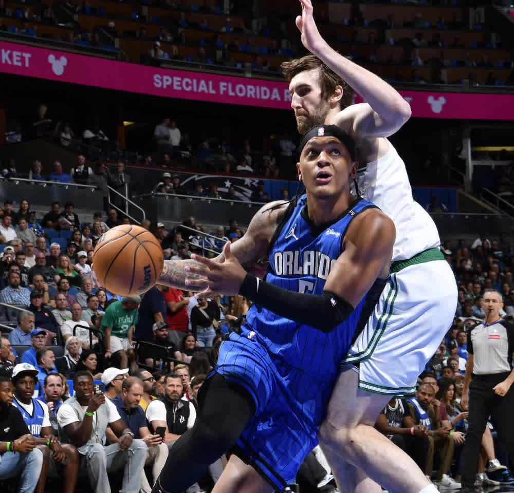 魔术险胜全明星入选,复出首战轰40分关键表现点燃全场!-乐鱼官网